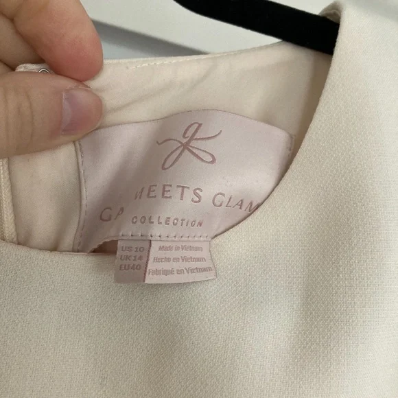 Gal Meets Glam Celeste Long Sleeve Dress - Picture 5 of 5